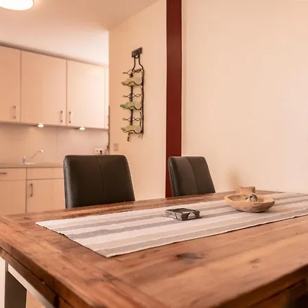 Charlotte Apartment *